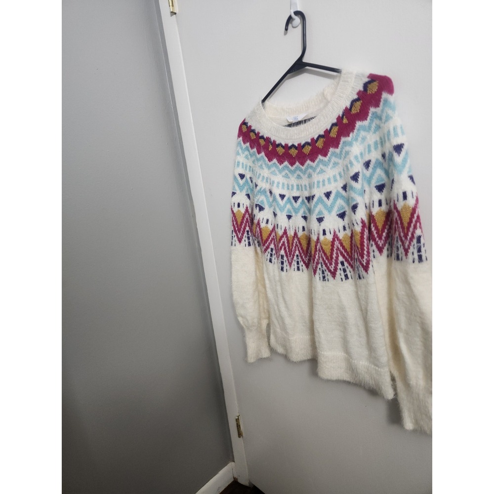 Time and Tru Womens Fair Isle Fuzzy Eyelash Knit Sweater Cream Pink Blue Size M